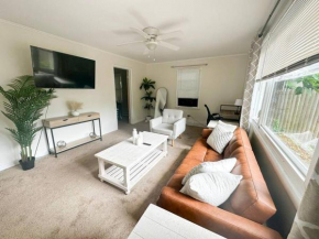 GREAT VALUE! 7 Beds, W/D, & Parking!